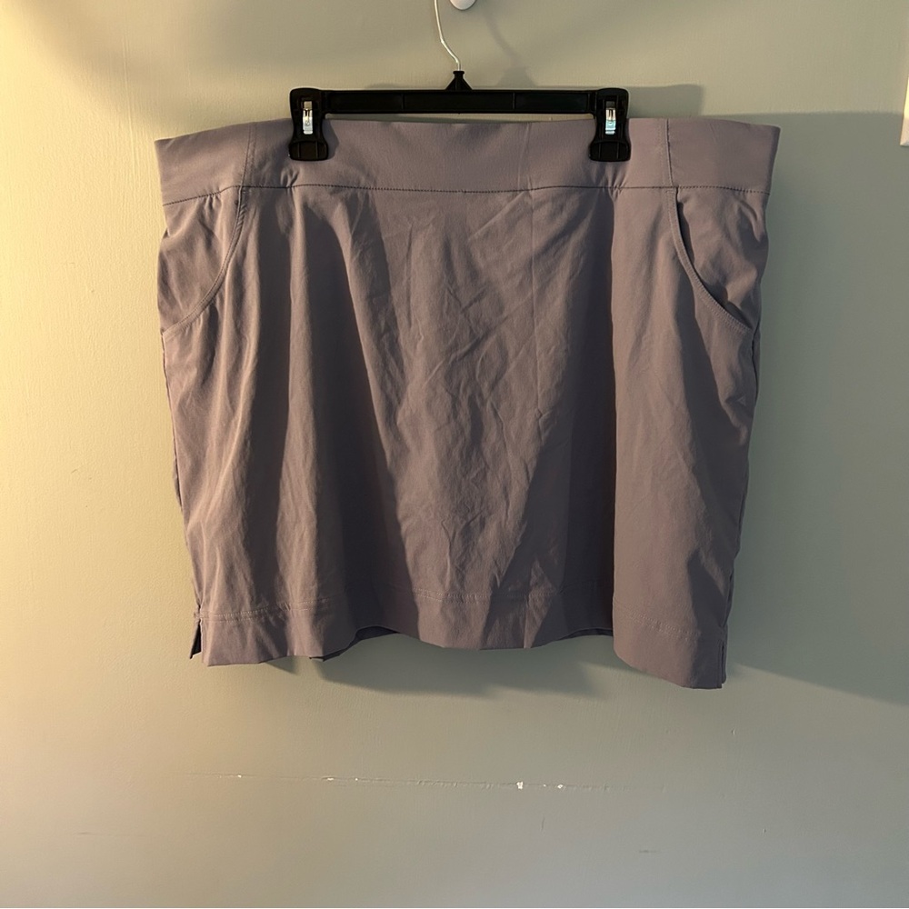 Columbia Women’s Athletic Skort Size